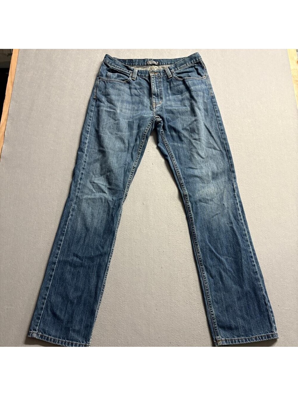 Free World Drifter Jeans Mens 33 Blue Denim Straight Leg 100% Cotton